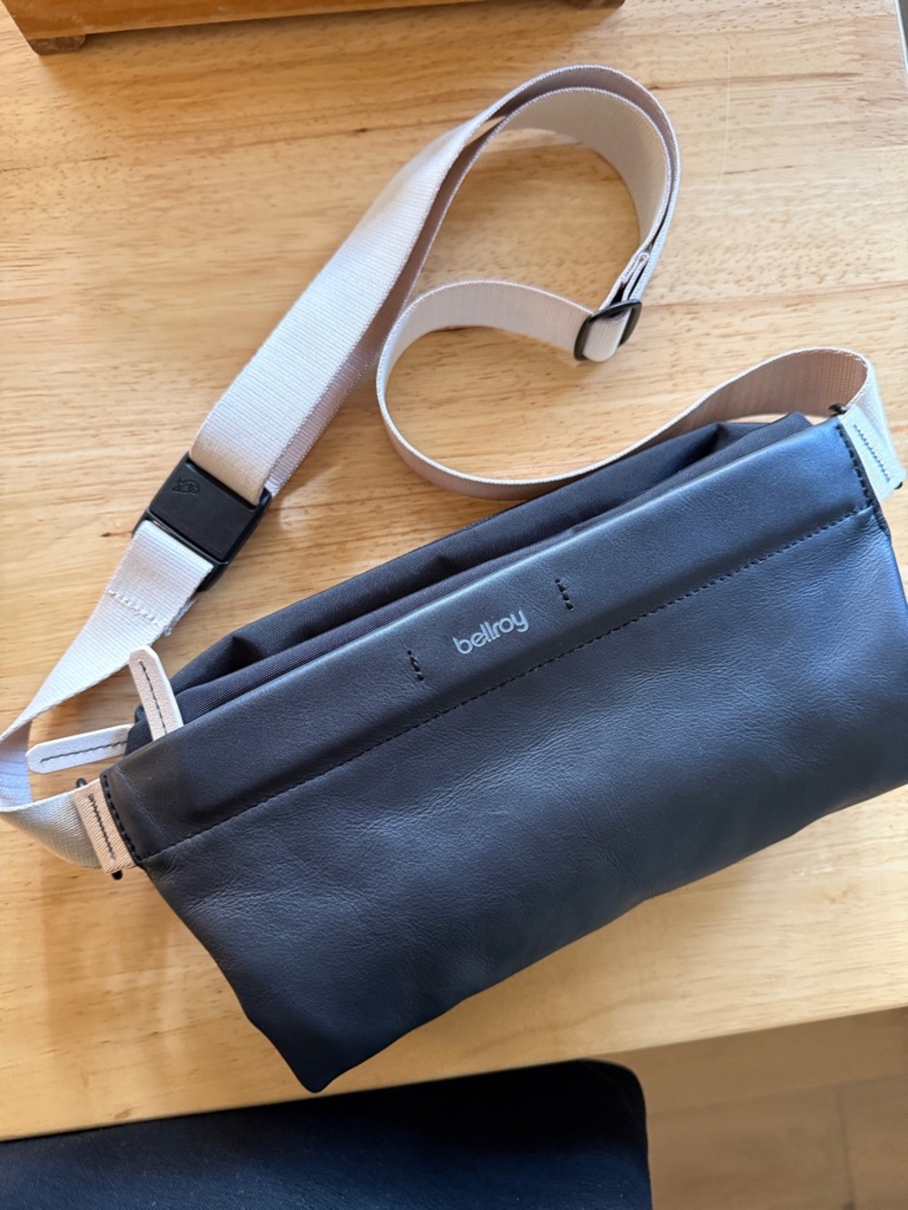 Bellroy Sling premium leather edition SOLD OUT